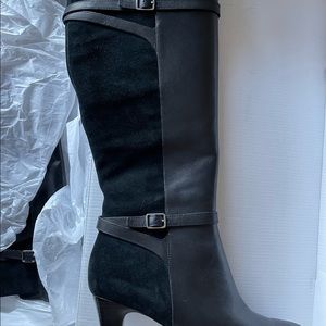 Womens boots, size 8